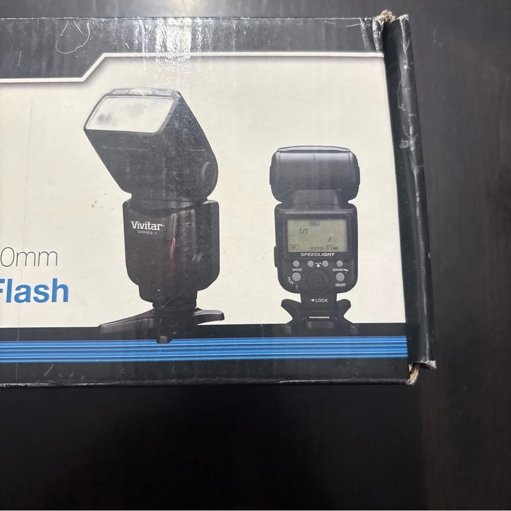Vivitar DF-583 Power Zoom 18-180mm Wireless TTL Camera Flash Attachment